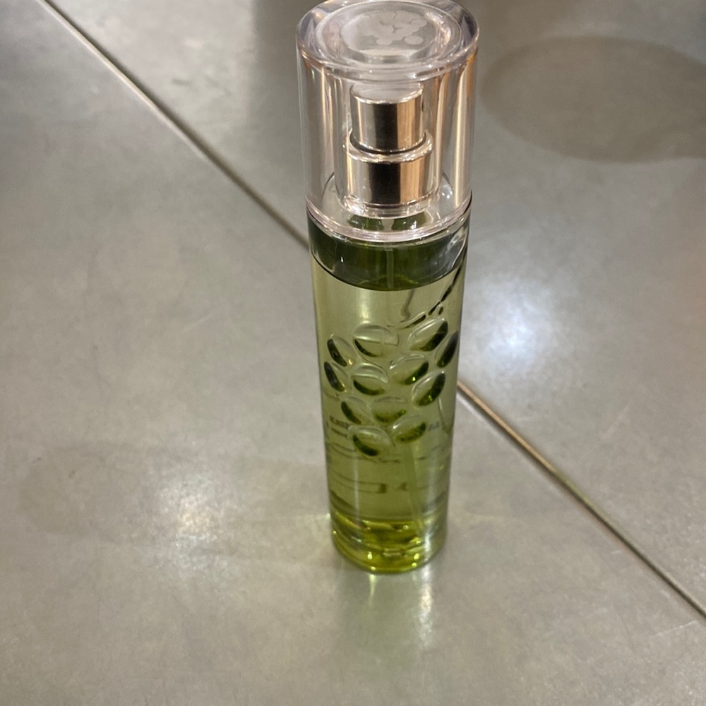 Caudalie Fleur De Vigne fresh fragrance